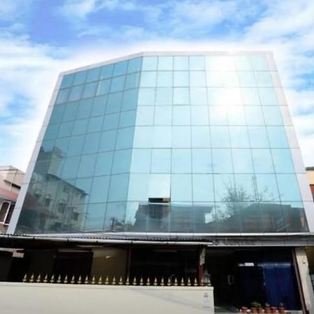 Hotel Gamas Inn Thiruvananthapuram Екстериор снимка