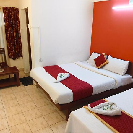 Hotel Gamas Inn Thiruvananthapuram Екстериор снимка