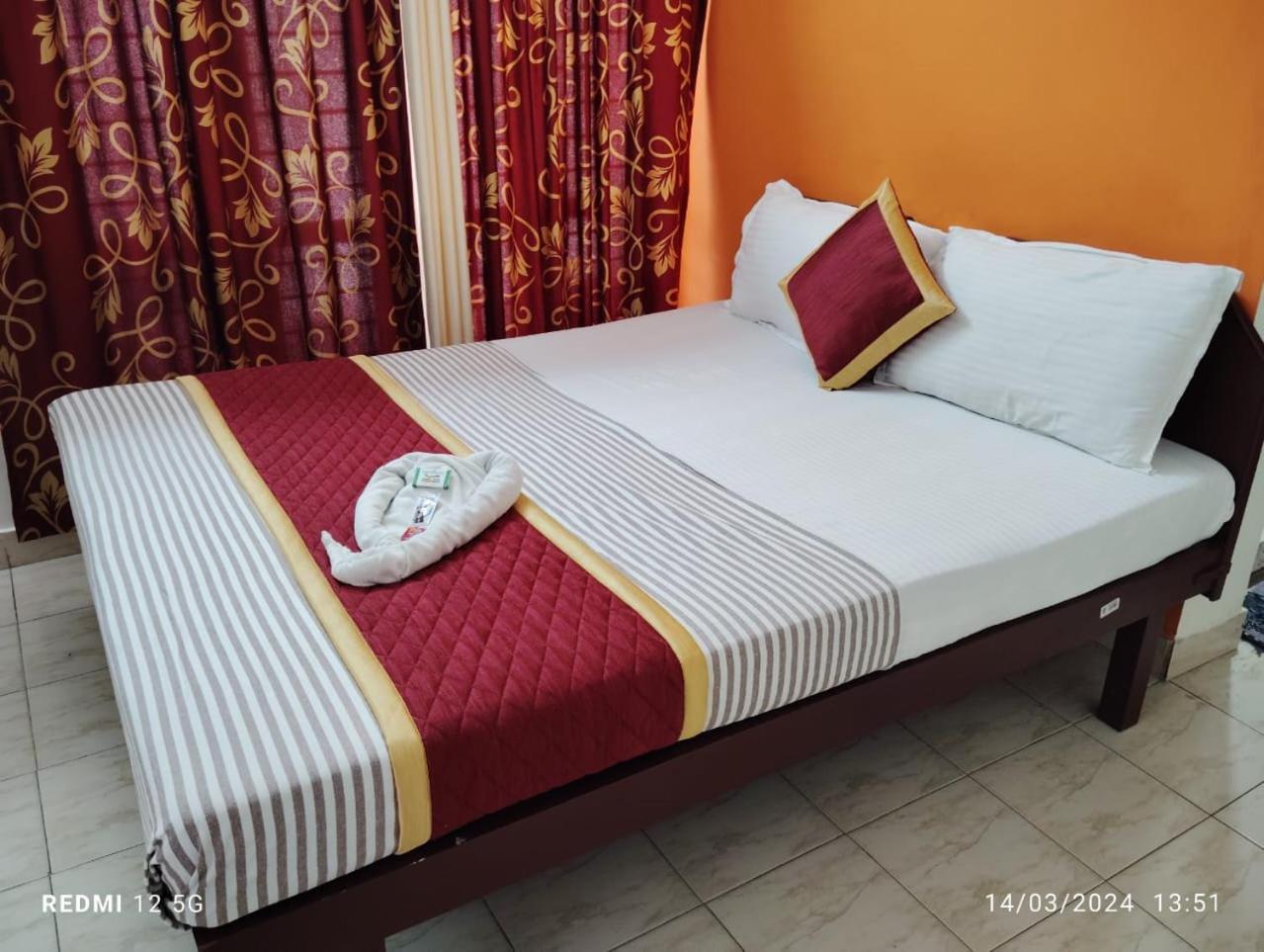 Hotel Gamas Inn Thiruvananthapuram Екстериор снимка