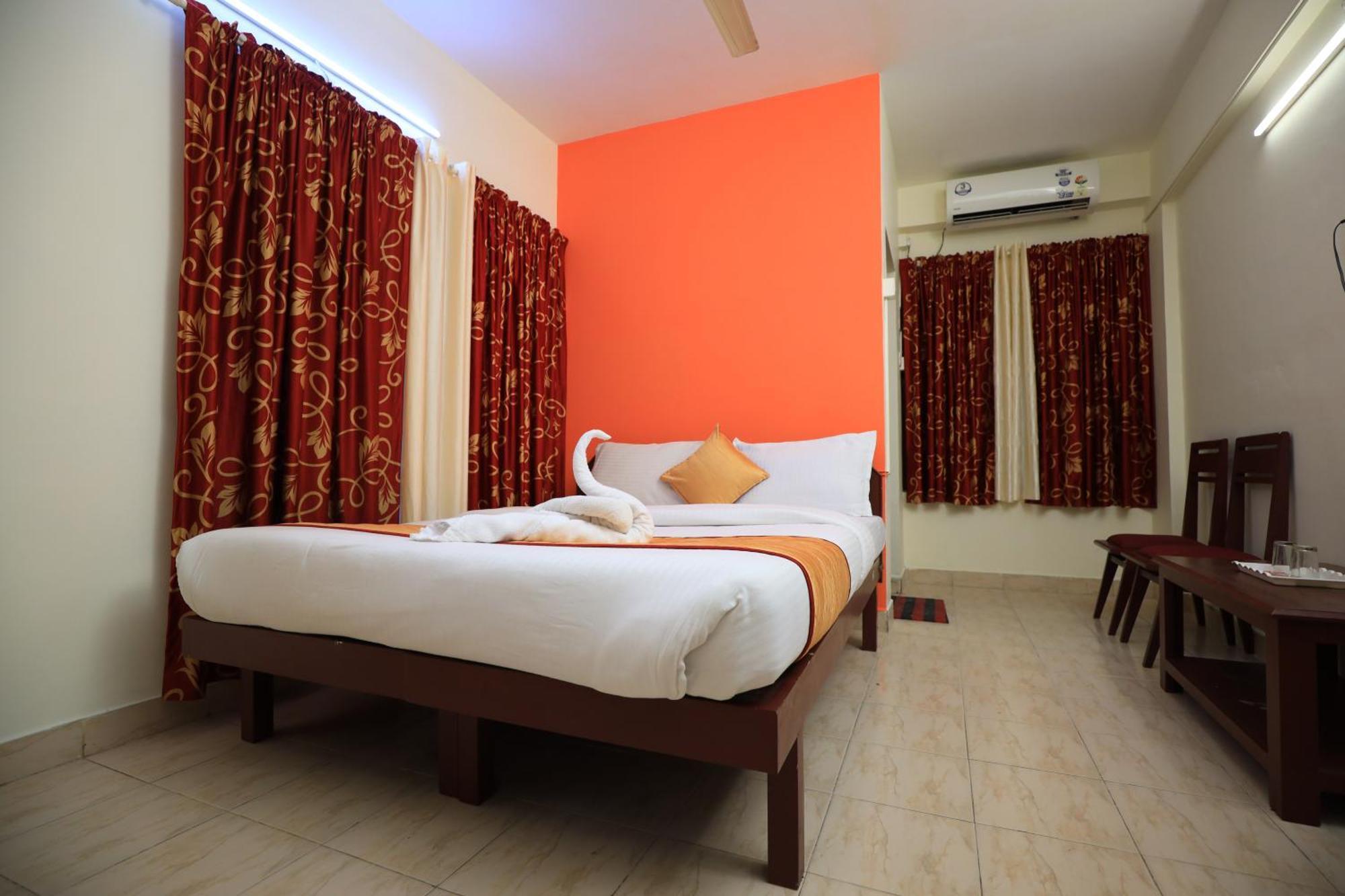 Hotel Gamas Inn Thiruvananthapuram Екстериор снимка