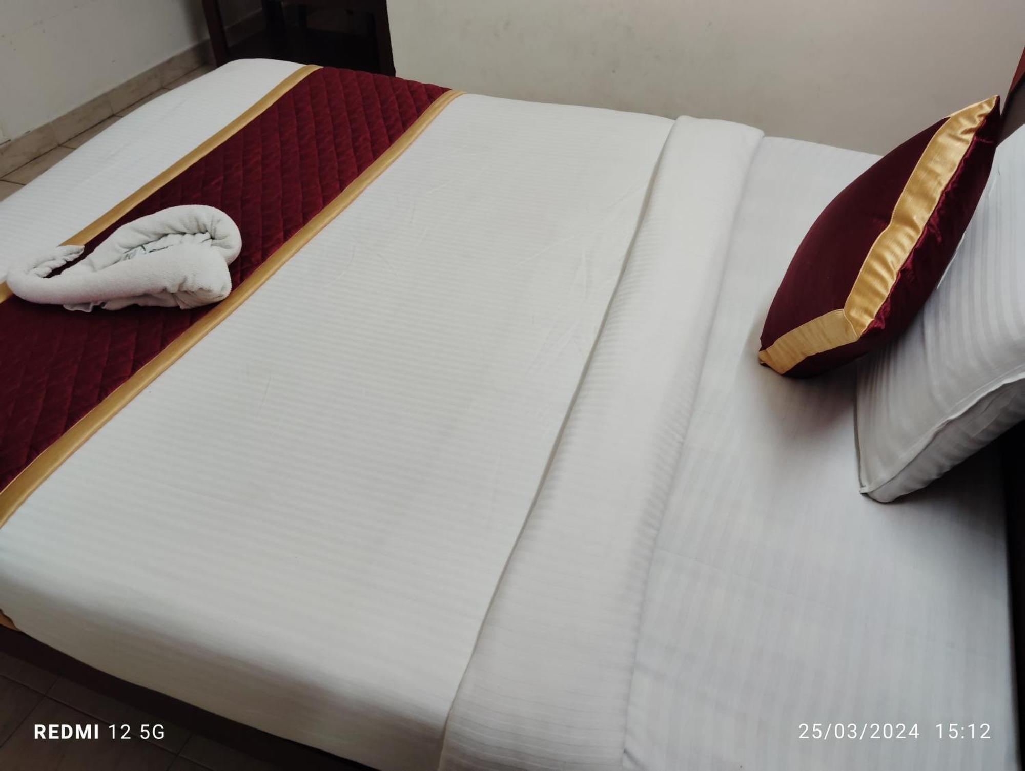 Hotel Gamas Inn Thiruvananthapuram Екстериор снимка