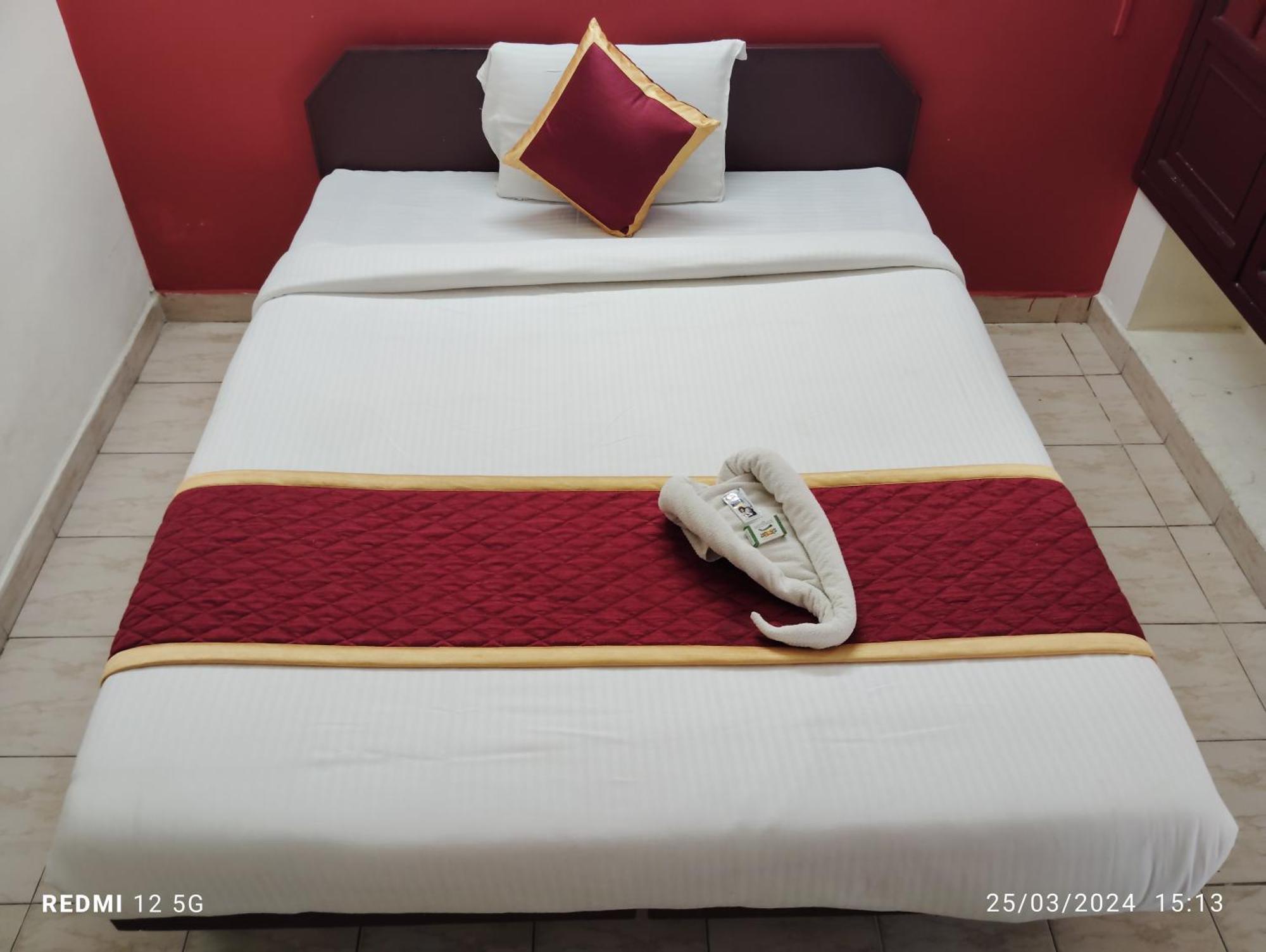 Hotel Gamas Inn Thiruvananthapuram Екстериор снимка